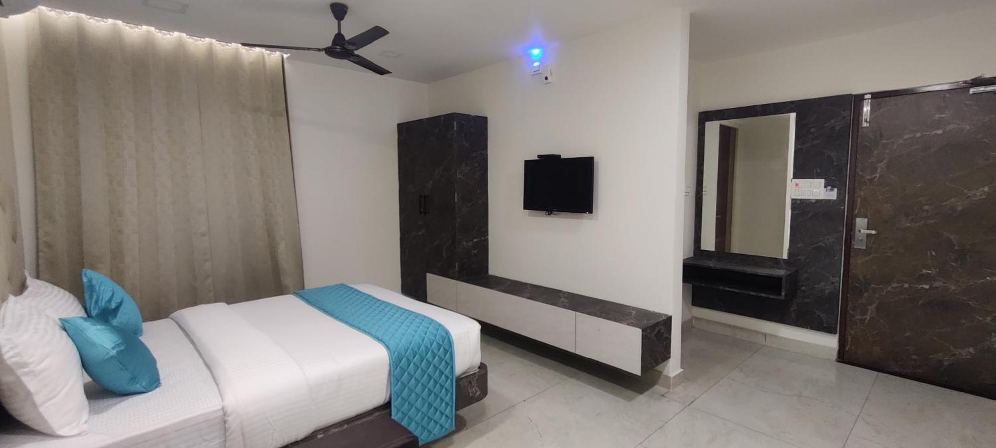 Balaji Residency Velanganni Εξωτερικό φωτογραφία