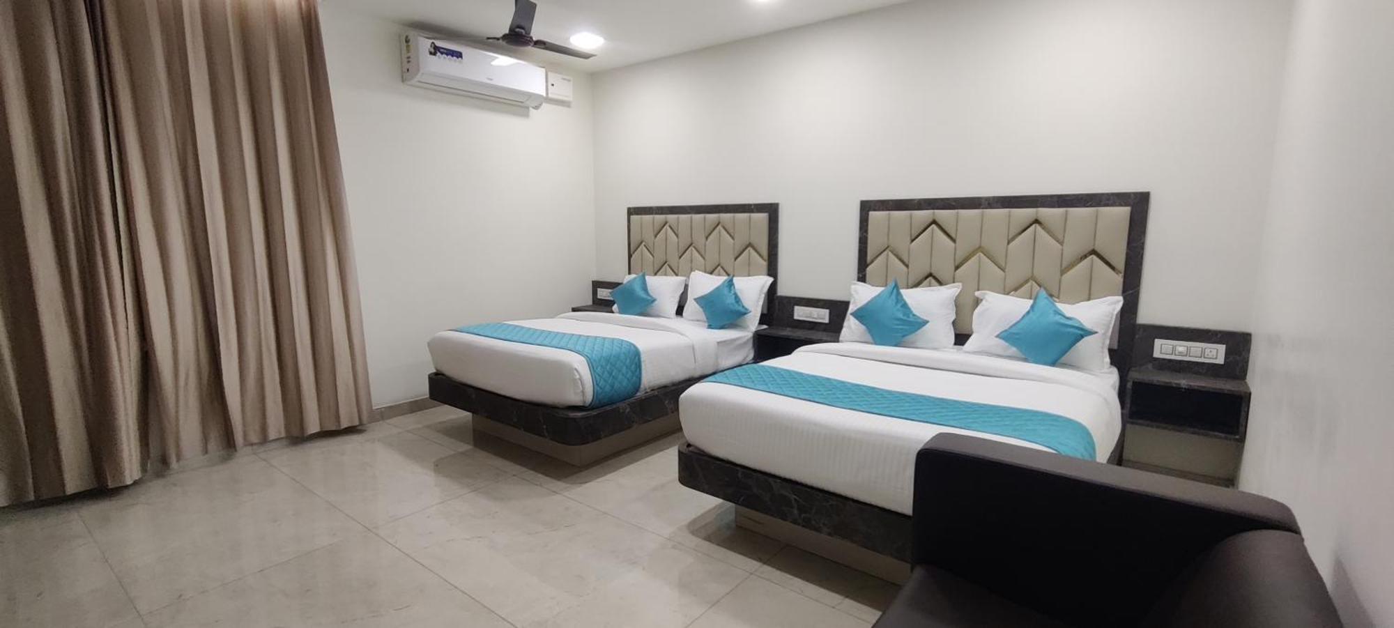 Balaji Residency Velanganni Εξωτερικό φωτογραφία